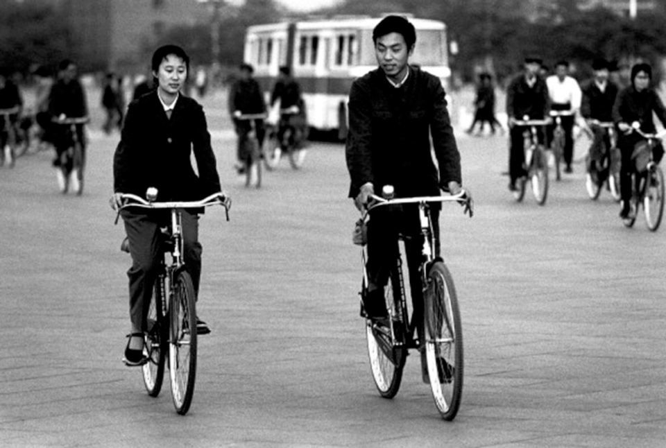 1分钟带你感受中国交通40年变迁 