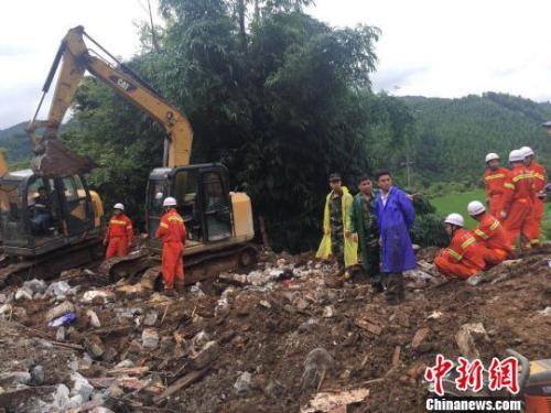 广西凌云山体滑坡6人遇难 失踪人员遗体全部找到 