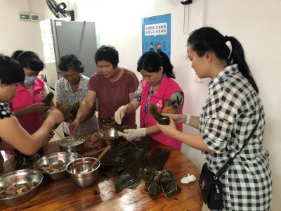 龙田街道开展端午节妇女粽子DIY主题活动