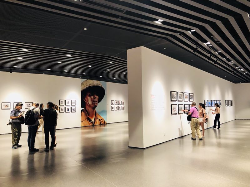 展现“深圳精神”！何煌友摄影作品巡展开幕