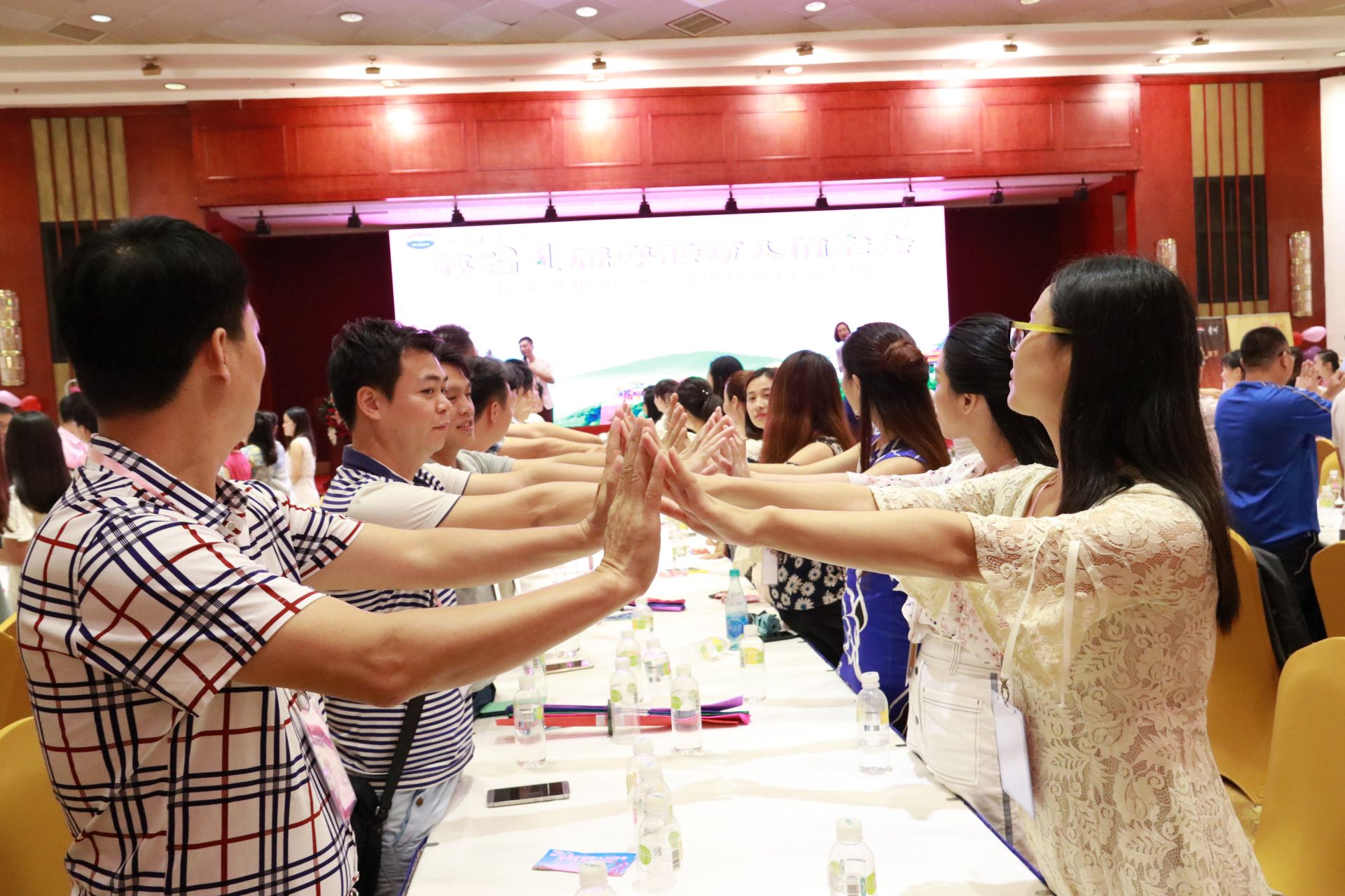 报名从速！深圳精英白领相亲专场还有100个名额