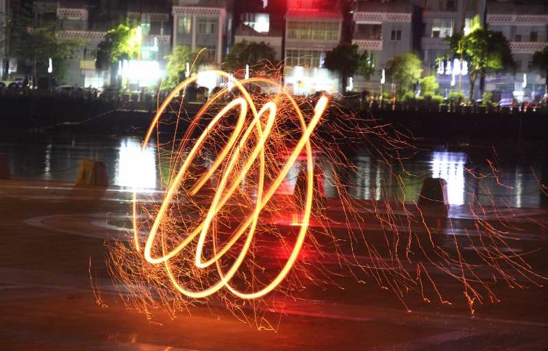 彰显民俗文化无穷魅力!重庆铜梁火龙在东莞道滘闹端午