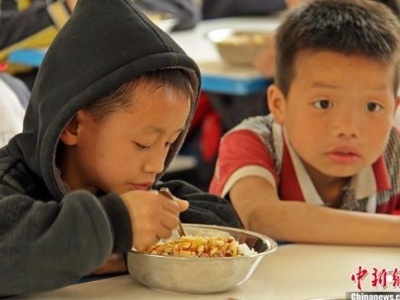 教育部：已有3700万农村学子从营养改善计划收益