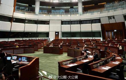 广深港高铁“一地两检”获通过