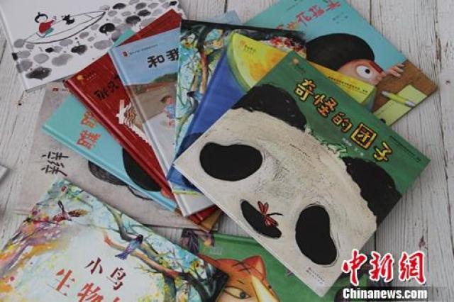 80后父母与10后孩子的童年：欢乐依旧，书香更浓  