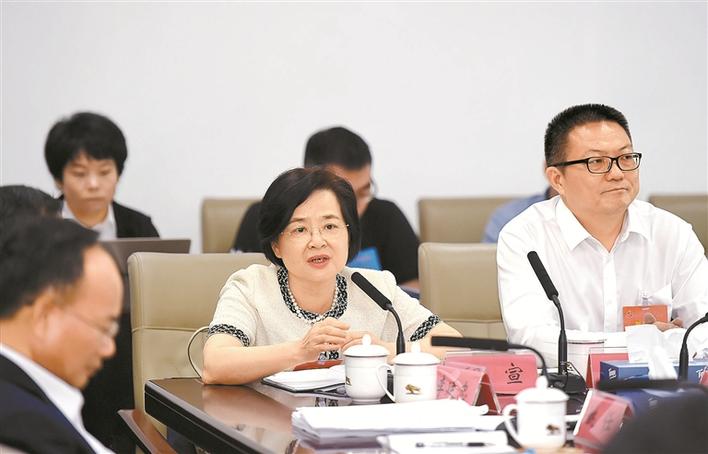 对标一流 正视短板 突破瓶颈  加快高新技术产业高质量发展