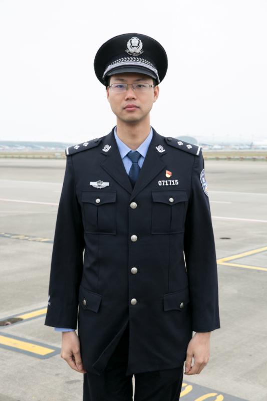 张彪：忠诚卫士守护机场空域安全
