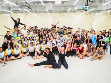 以舞会友！澳门国际青年舞蹈节演员与市民零距离接触