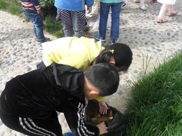 【福华小学 罗艺 】争当环保小卫士