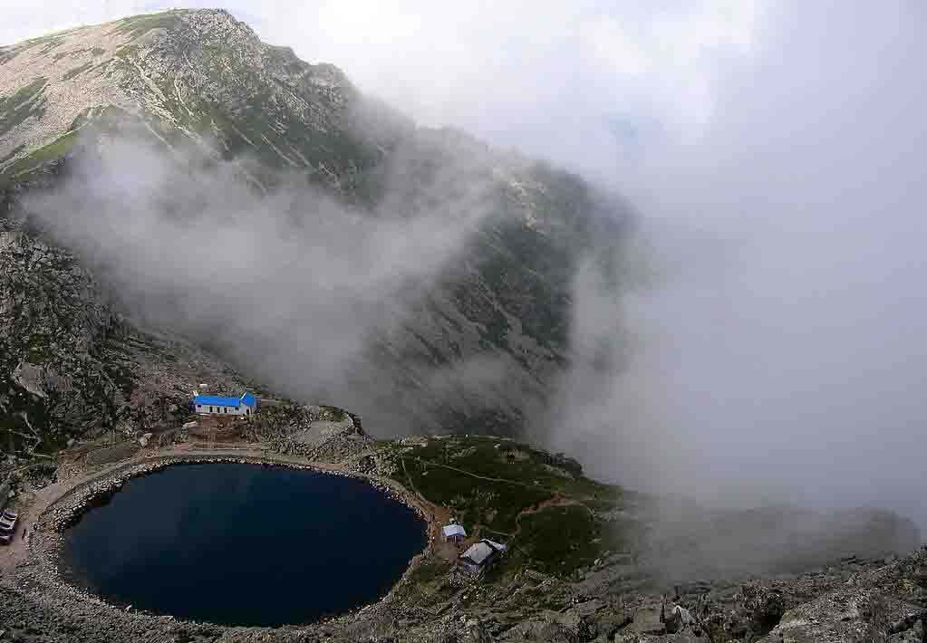 驴友太白山野泳视频引众怒 视频里的大爷海怎么去？