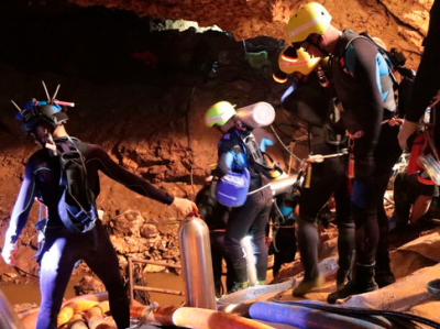 泰国洞穴救援在合作中成功 泰方拟将山洞变博物馆