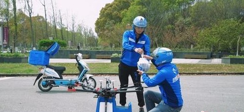外卖平台进军养老服务业 是“入坑”还是“挖矿”？