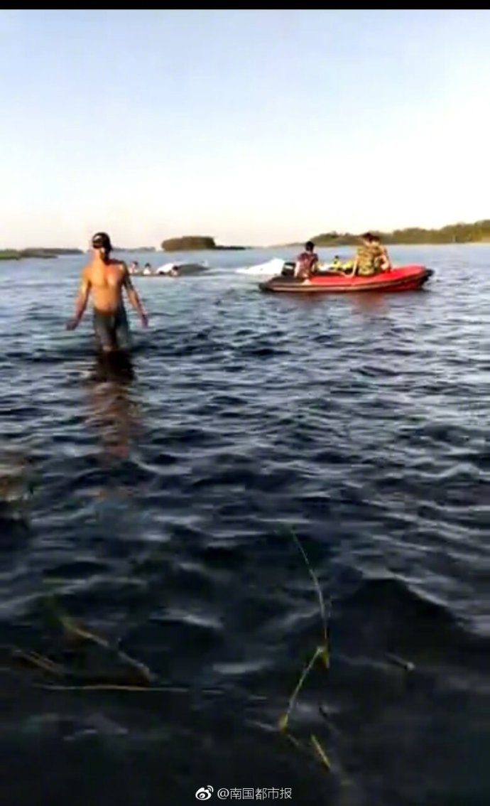 海南万宁一小型飞机训练落水,两名飞行人员一死一失联