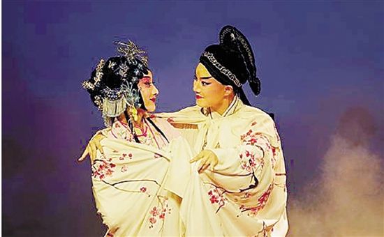杜丽娘穆桂英登台，10场经典戏曲代表作从夏演到秋  ​