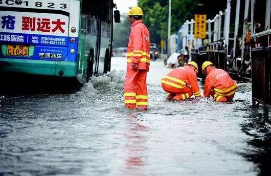 又有阵雨或雷阵雨！汛期就是下雨，然后一直下雨？