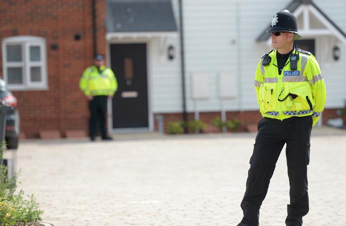 英国警方称新发生的两人中毒事件是由神经毒剂造成