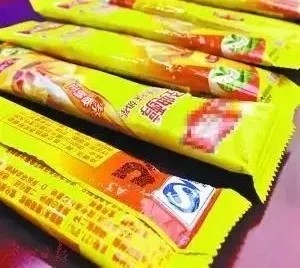 缉毒女警逛商场闻到异香 10分钟后抓了个大毒贩 