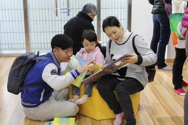 全国首创！罗湖图书馆这个项目，让你足不出户借阅新书