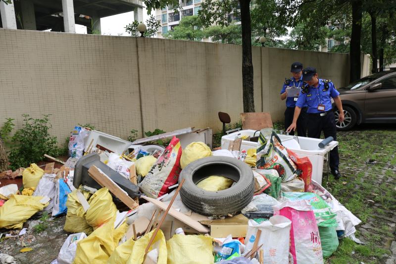 全市环卫大检查大执法行动责令整改脏乱差问题10万宗