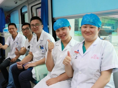 “你也在这儿！”深圳市人民医院上百医务人员捐血