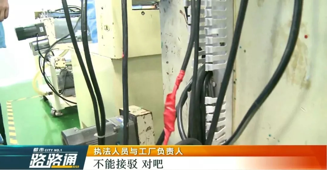 车间内机器轰鸣高分贝，工人却说“我们这里不需要耳塞”