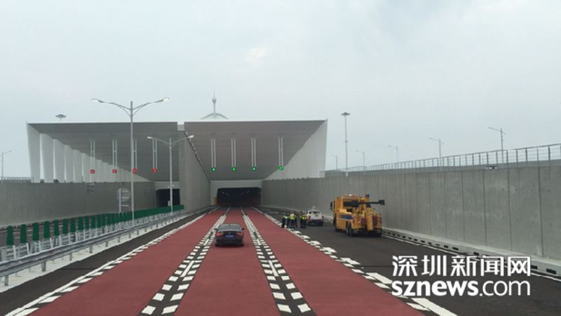 港珠澳大桥在桥上将按内地标准右行 到达目的地口岸再调整