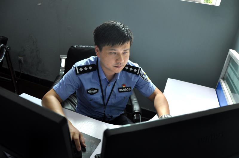每日警星｜谢平锋：从蛛丝马迹中挖掘线索