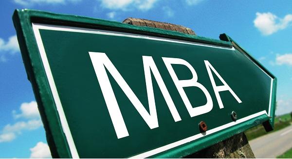 前海举行哈工大管理学院2018级MBA深圳班开学典礼