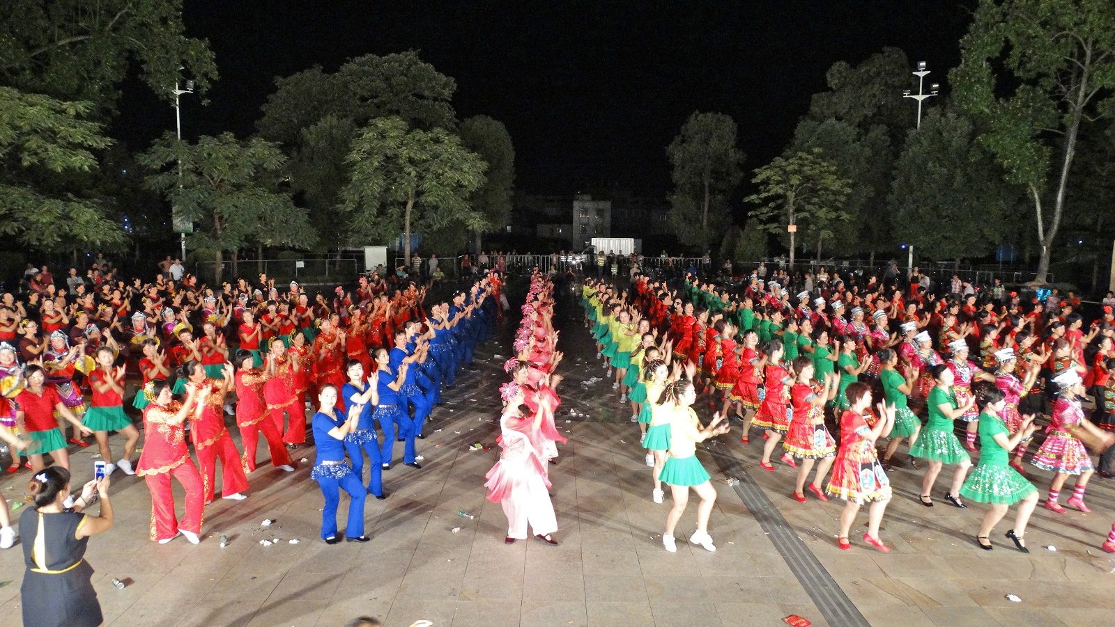 丰顺原创法治广场舞入选全国“欢跃四季”百姓广场舞优秀案例