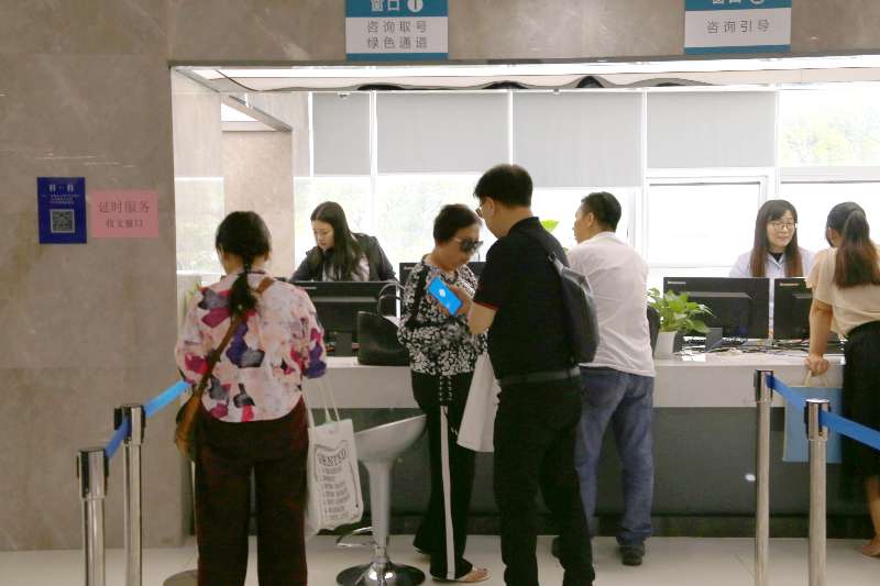 市不动产登记中心提供午间服务 便民服务获盛赞