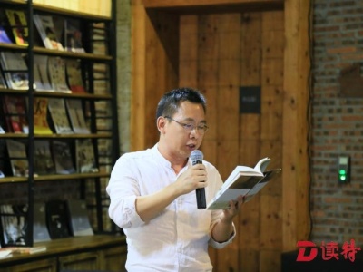 深圳的诗意 谢湘南携新书《深圳时间》亮相飞地书局  