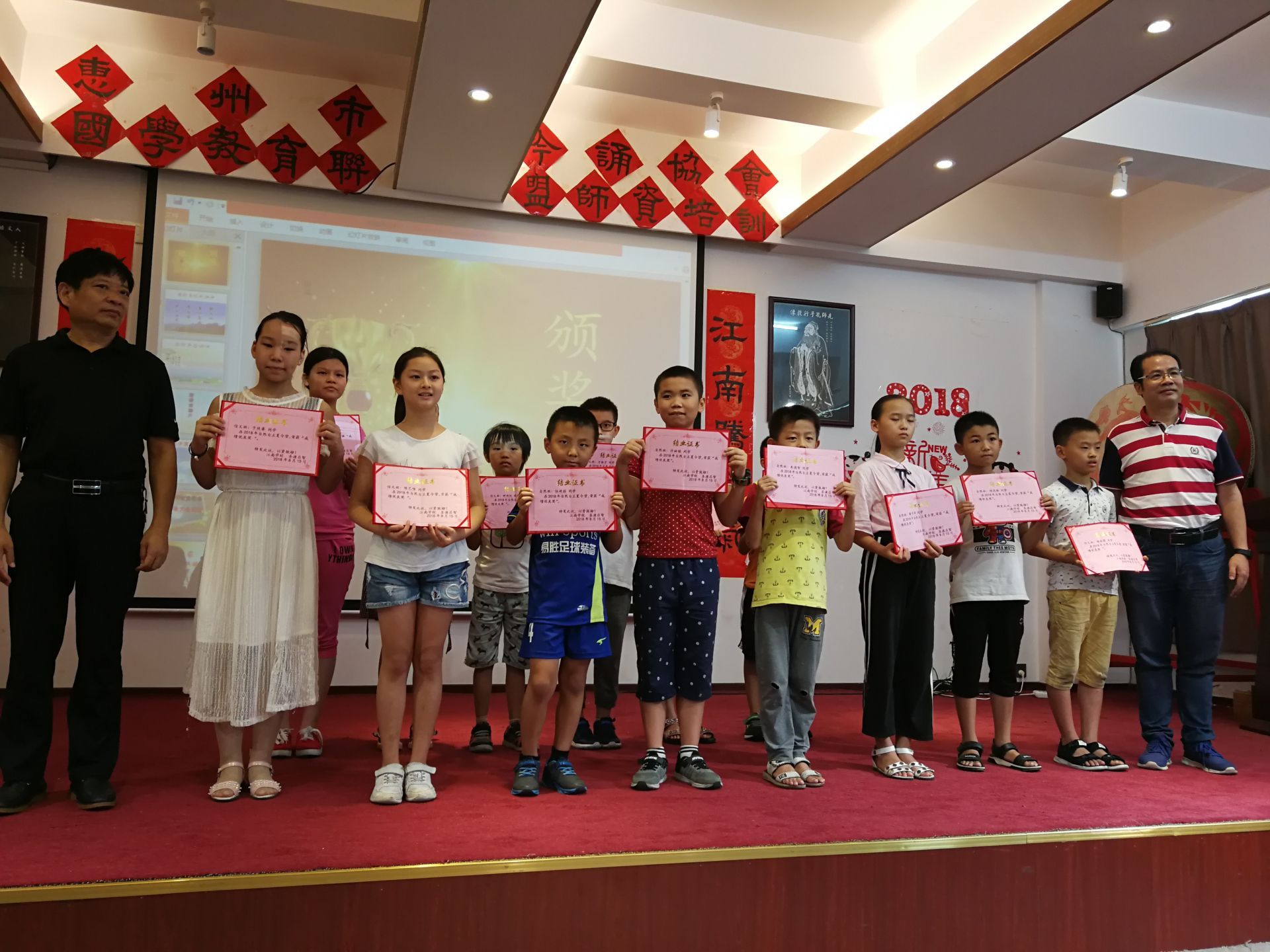 老师不教家长不管也能学好?自然自主教学法惠州受追棒