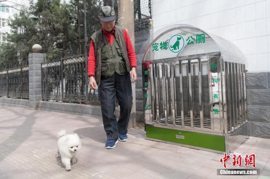 药品异烟肼能治不文明养犬？ 律师：投放涉嫌犯罪 