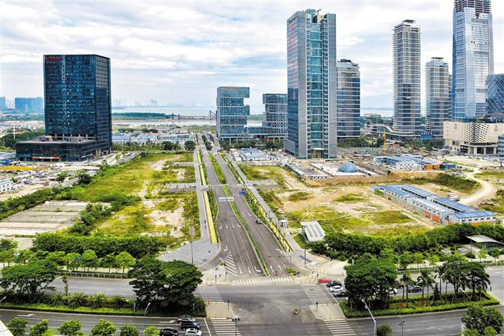 深圳中心城区首条海绵路——登良路投入使用