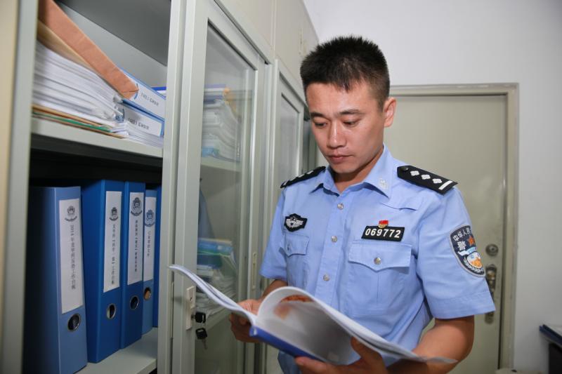 每日警星｜侯吉炎：认真巡逻揪出潜逃17年嫌犯