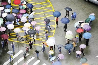 未来一周深圳多阵雨 出门请备好雨具
