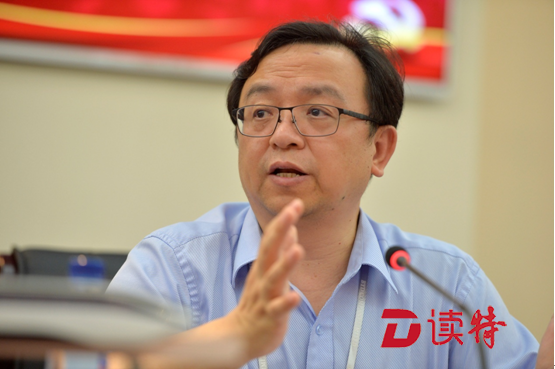 专访比亚迪董事长王传福：企业发展唯有不断创新