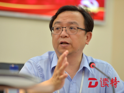 专访比亚迪董事长王传福：企业发展唯有不断创新