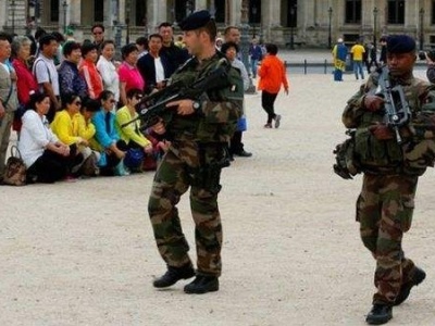 中国游客在法国频遭盗抢，大使馆就安全问题约见法国警方