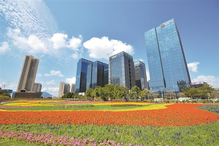 坪山：凝心聚力奋力谱写跨越发展新篇