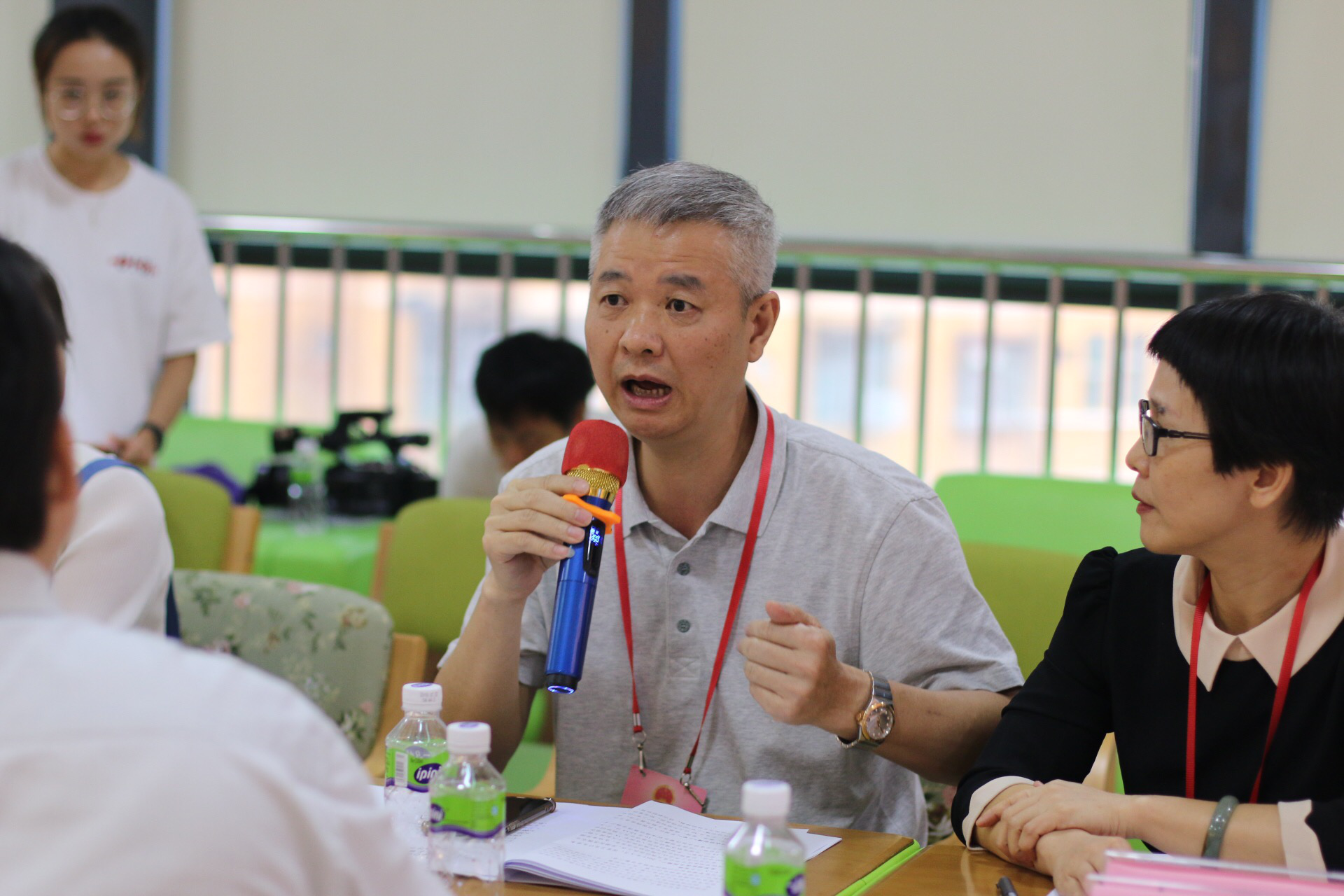 市、区人大代表视察罗湖区“医养融合”及医改工作