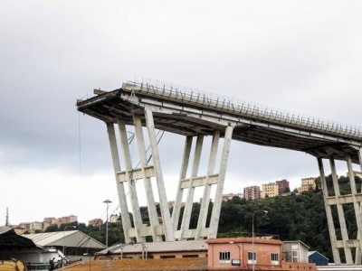 意大利热那亚高速公路桥垮塌，已致35人死亡 
