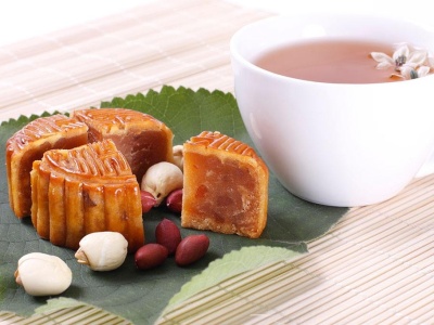 小贴士 | 中秋节，月饼跟茶和水果更配哦！