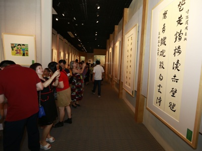 东莞首届“张穆杯”青少年书画赛作品在茶山展出