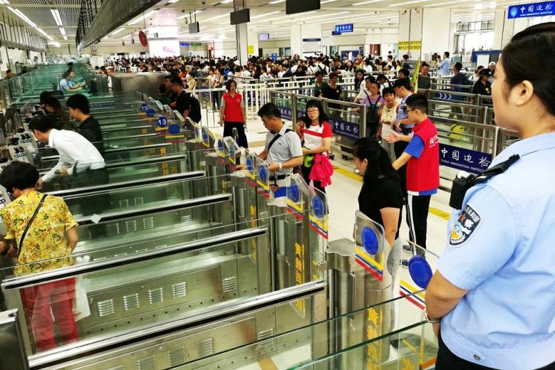 国庆假期深圳各口岸预计日均迎客78万余人次