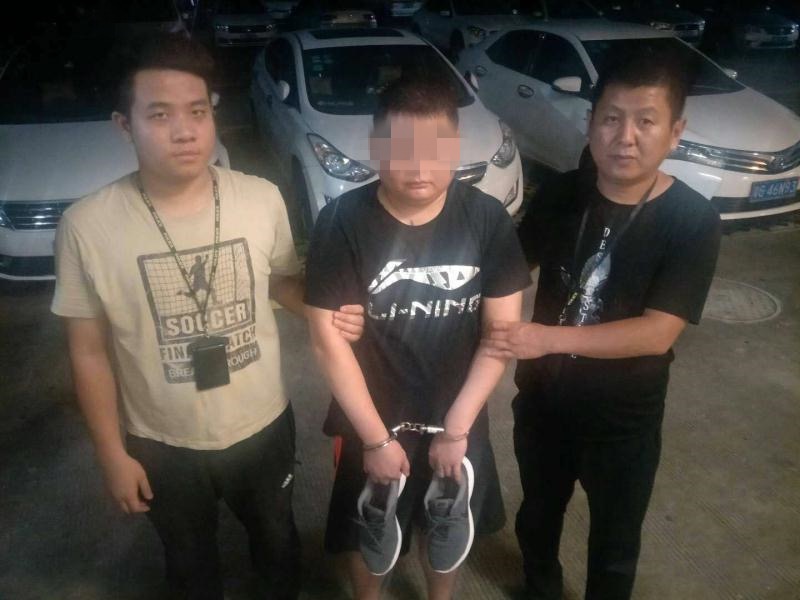 打场篮球丢了劳力士手表！小心球场边的“鬼手”