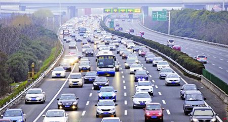 中秋假期高速公路不免费 节前离深交通依然预计拥堵