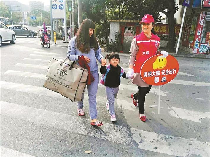 大鹏新区坚持“边打边建”深入开展扫黑除恶专项斗争