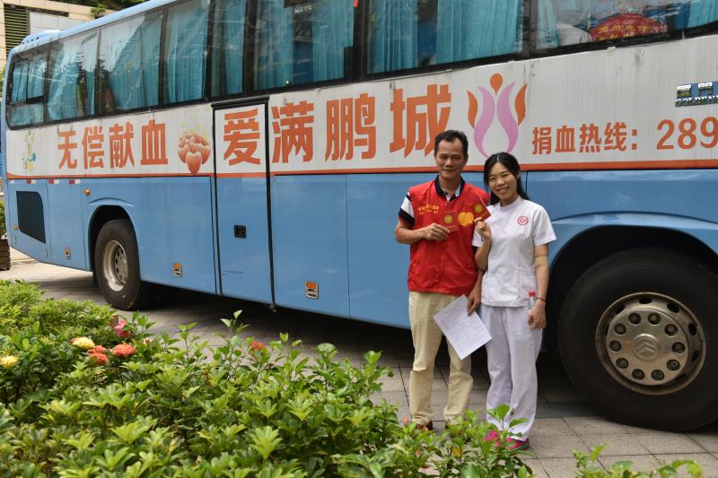 老专家上阵！龙岗区妇幼保健院组织员工献血