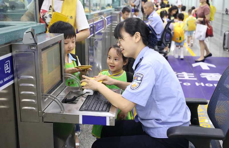 两三秒就过关！深边检总站护航3万跨境